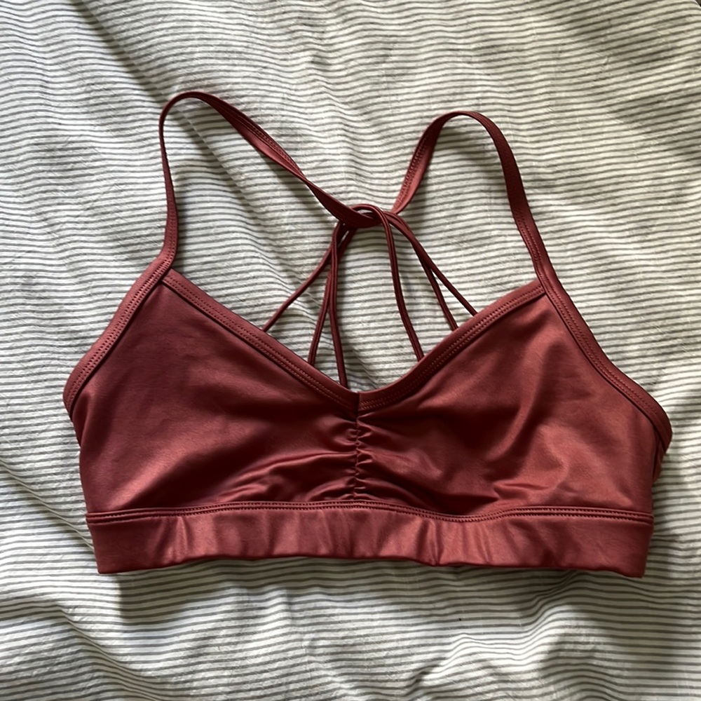 alo yoga bra